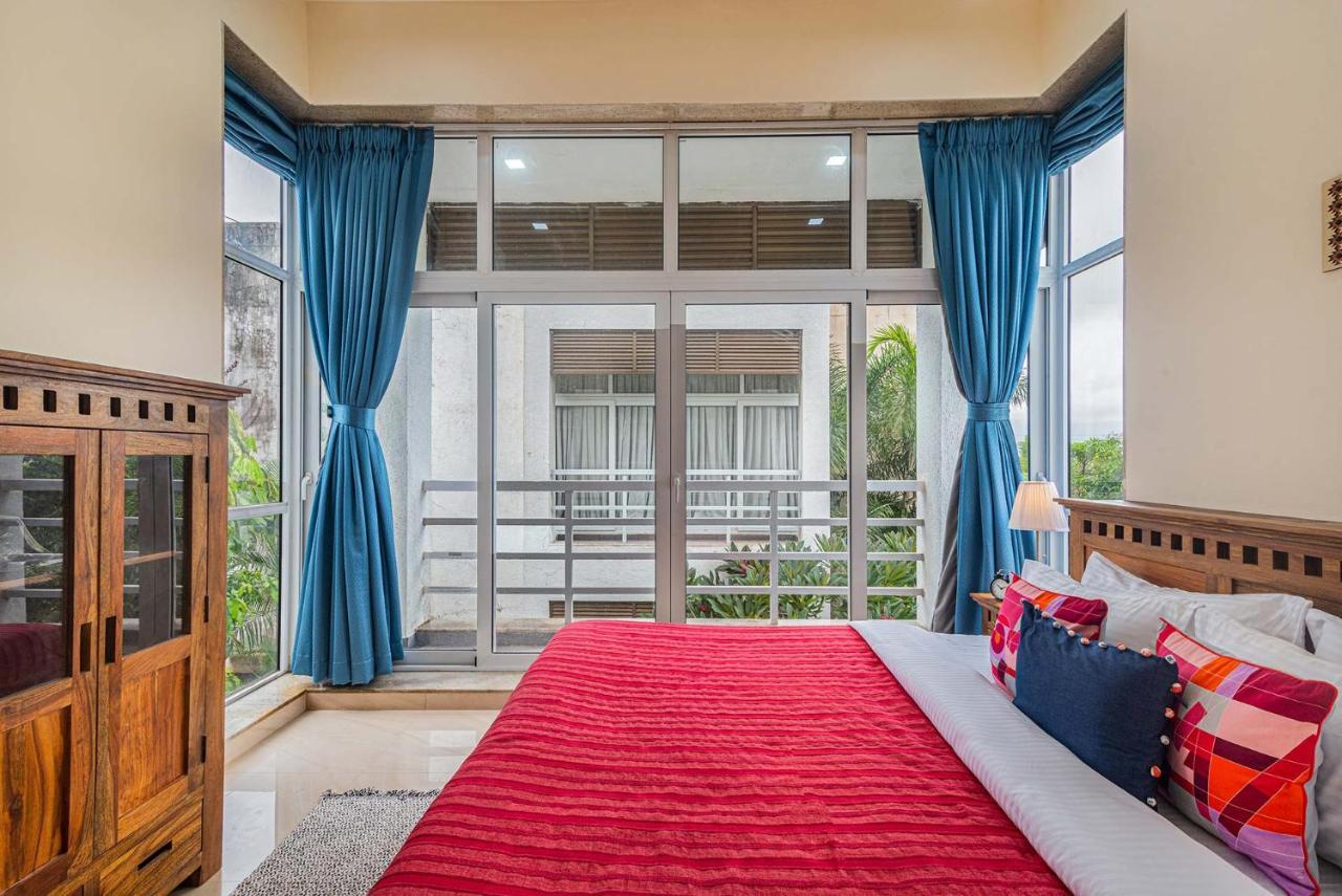 Sierra Skies By Stayvista - A Mountain-View Villa Featuring A Rooftop Swimming Pool, Jacuzzi, Turf, And A Gym For An Elevated Stay Lonavala Eksteriør bilde